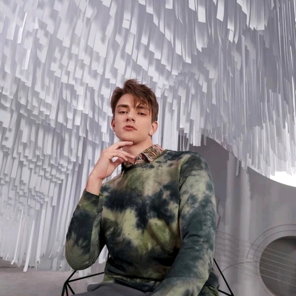 CAMOUFLAGE SWEATSHIRT - Picture 1 of 10